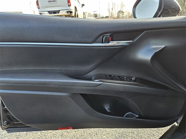 Used 2022 Toyota Camry LE image 30