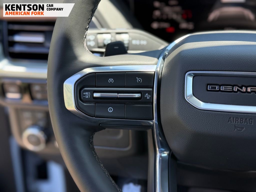 Used 2026 GMC Yukon Denali w/ Sun & Power Step Package AWD/4WD image 17