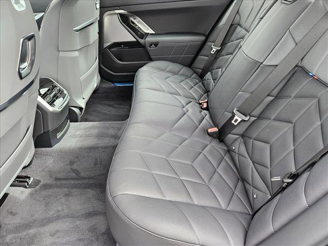 Used 2026 BMW 750e xDrive AWD/4WD image 16