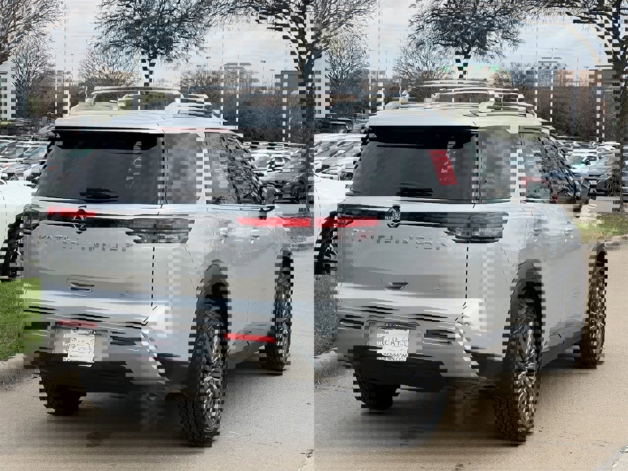 Certified 2023 Nissan Pathfinder SL w/ SL Premium Package image 4