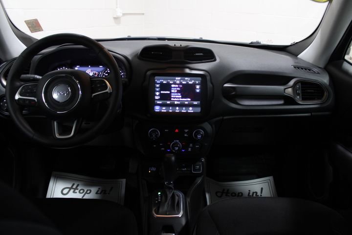 Used 2023 Jeep Renegade Latitude image 23