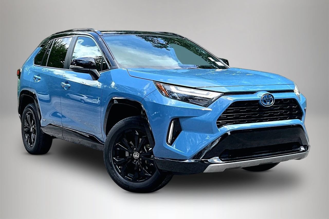 Used 2023 Toyota RAV4 XSE AWD/4WD image 2