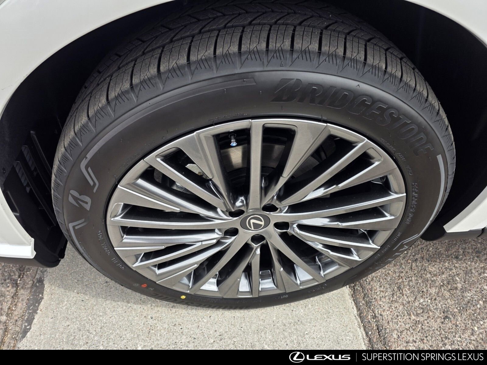 New 2026 Lexus RX 450h AWD image 10
