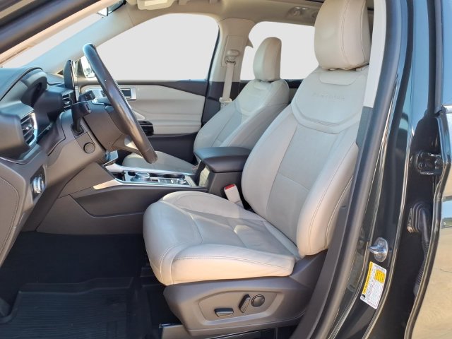 Certified 2022 Ford Explorer Platinum w/ Equipment Group 601A AWD/4WD image 21