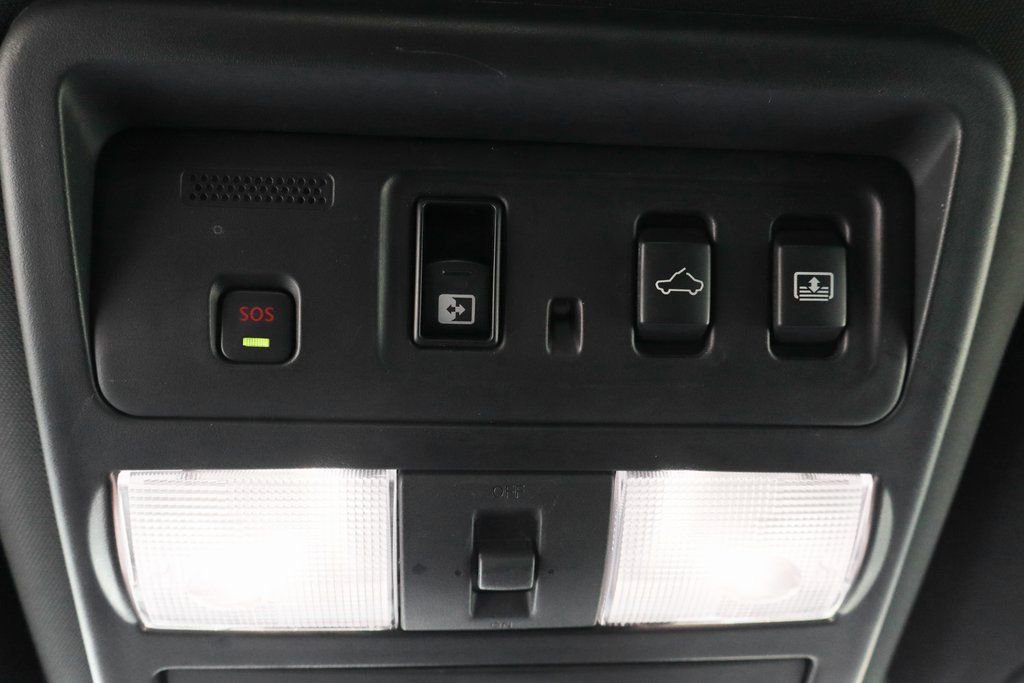 Used 2021 Nissan Titan PRO-4X w/ Pro-4x Convenience Package image 32