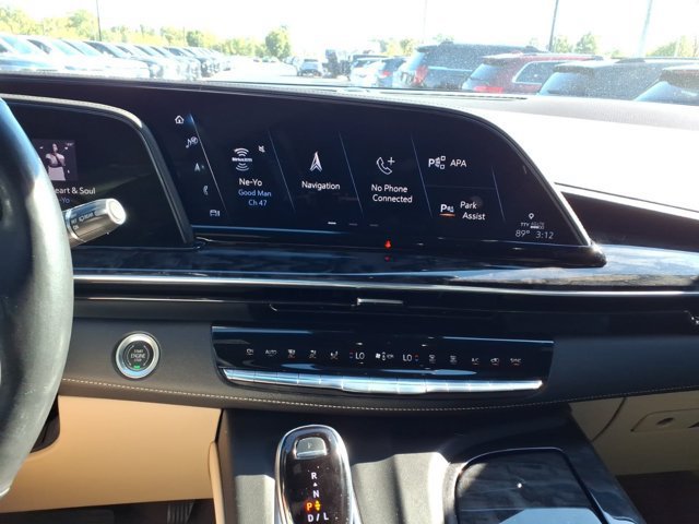 Used 2021 Cadillac Escalade Premium Luxury w/ LPO, Illumination Package AWD/4WD image 10