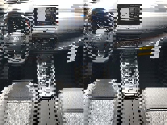 New 2025 Nissan Rogue Platinum w/ Tech Package image 8