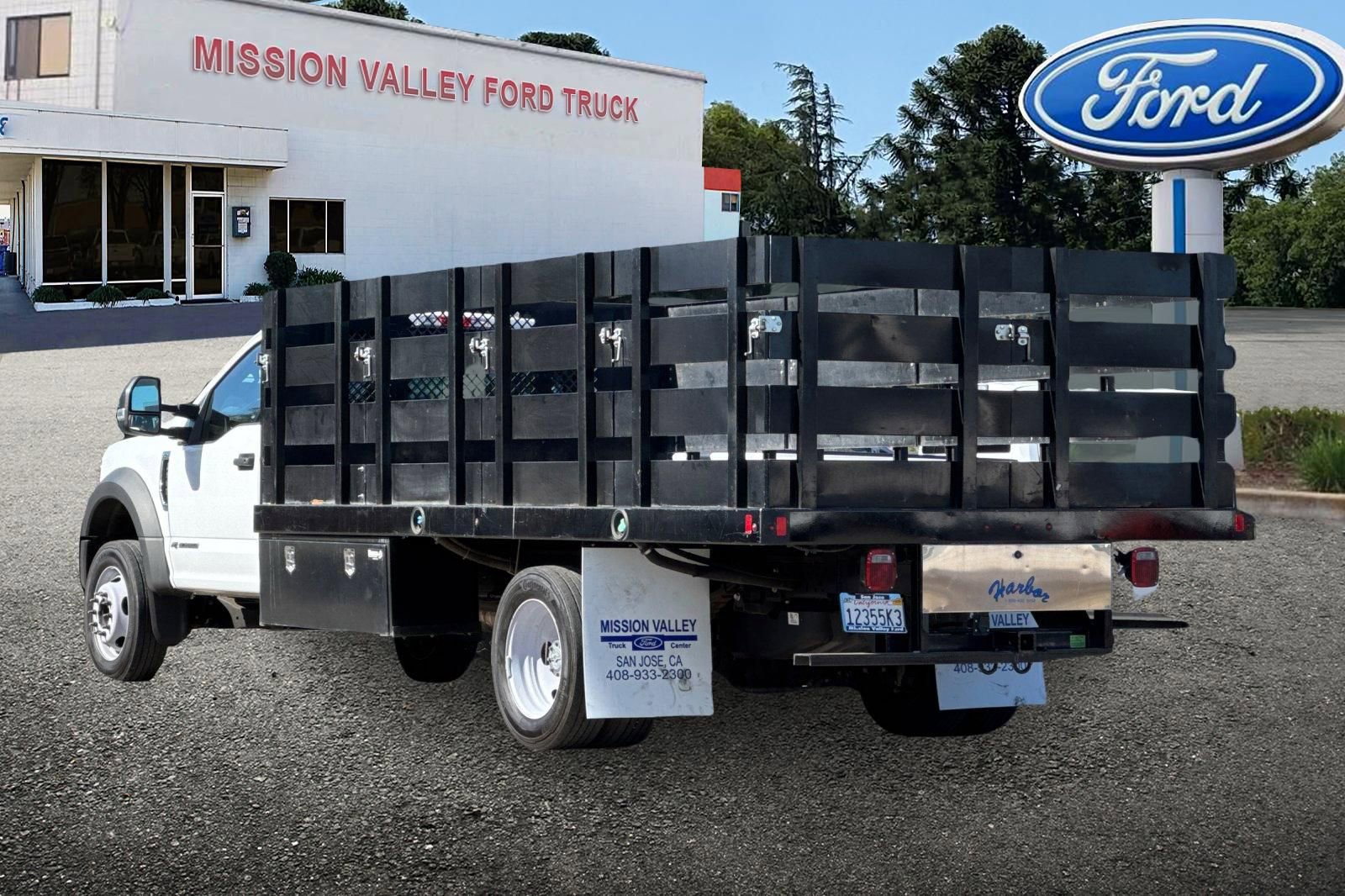 Used 2022 Ford F550 16Ft Stakebed image 6