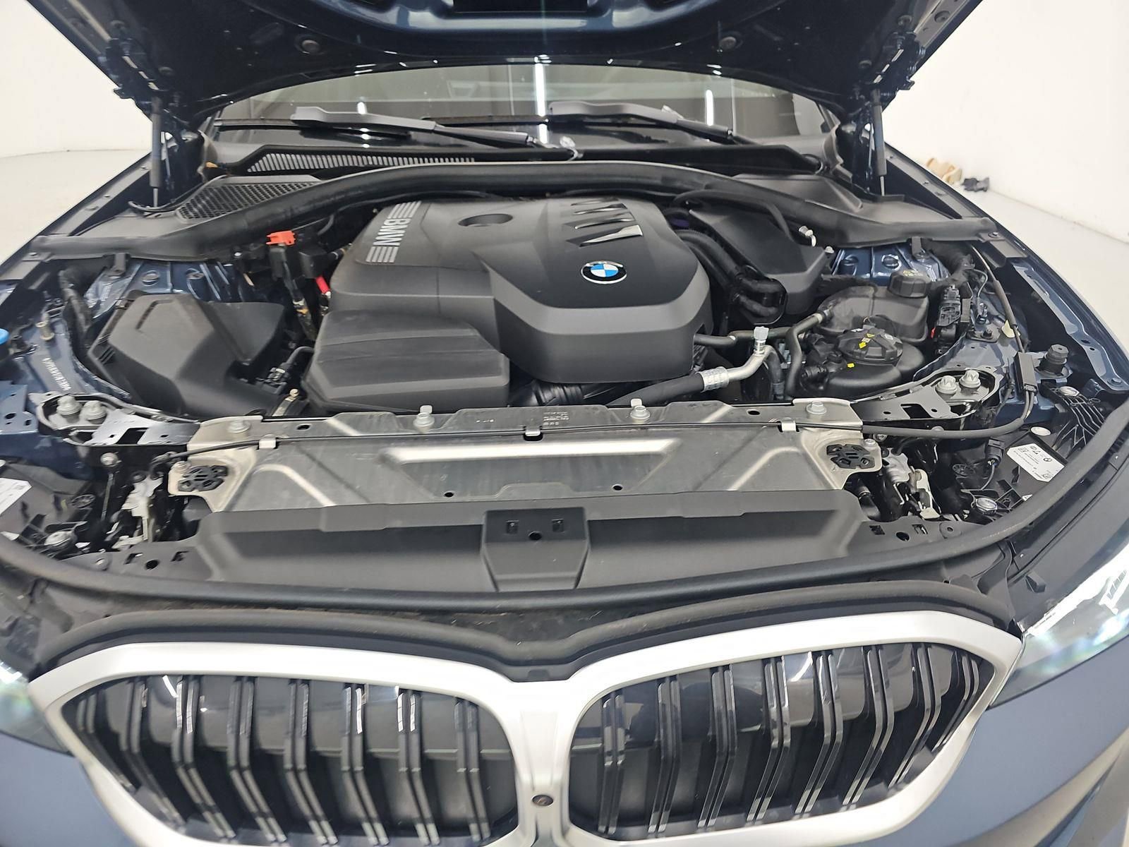 Used 2025 BMW 330i Sedan image 15