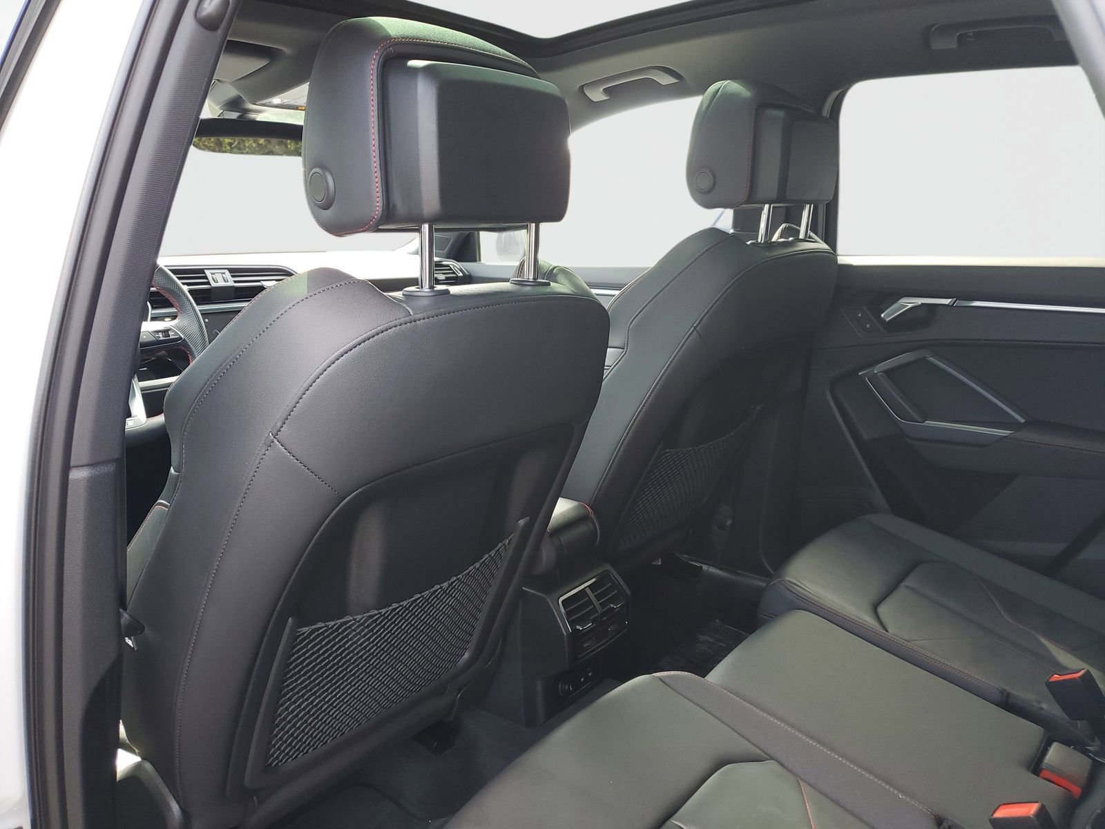 Used 2025 Audi Q3 2.0T Premium Plus w/ Premium Plus Package AWD/4WD image 15