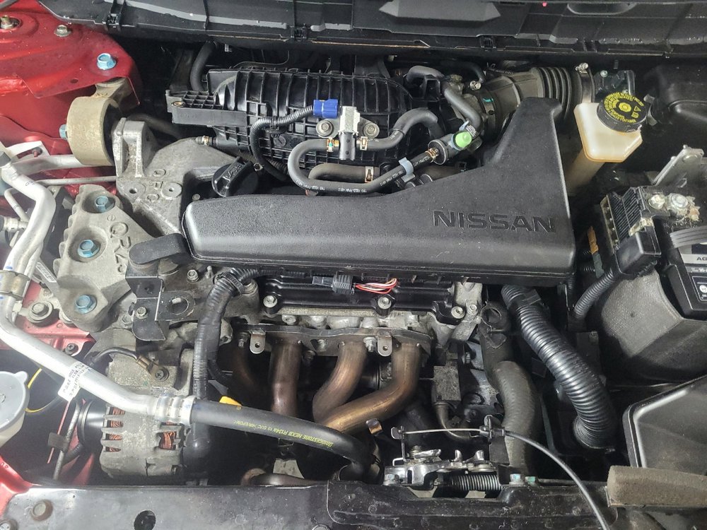 Used 2015 Nissan Rogue SV w/ SV Premium Package image 30