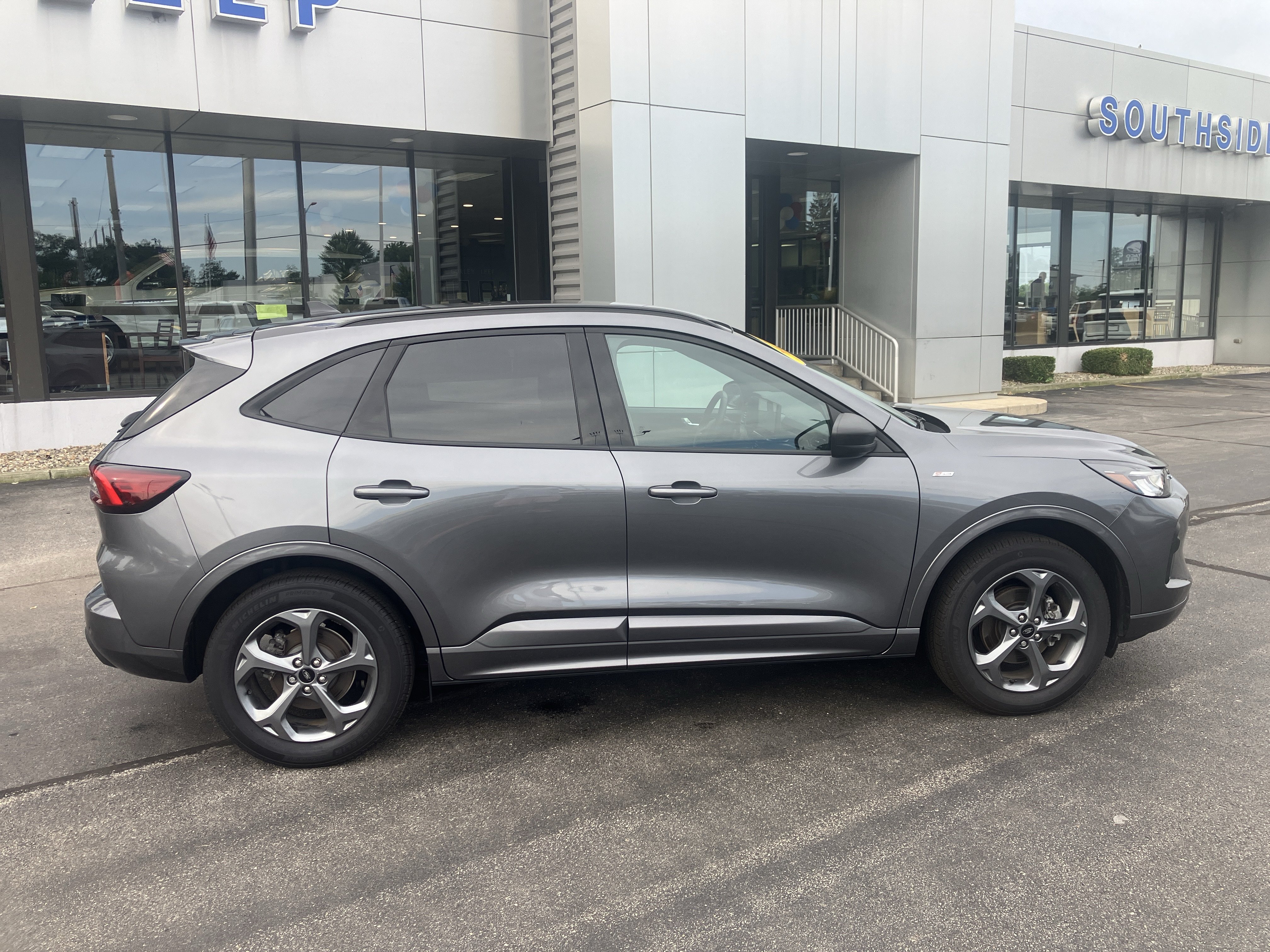 Certified 2024 Ford Escape ST-Line w/ Tech Pack #1 AWD/4WD image 8