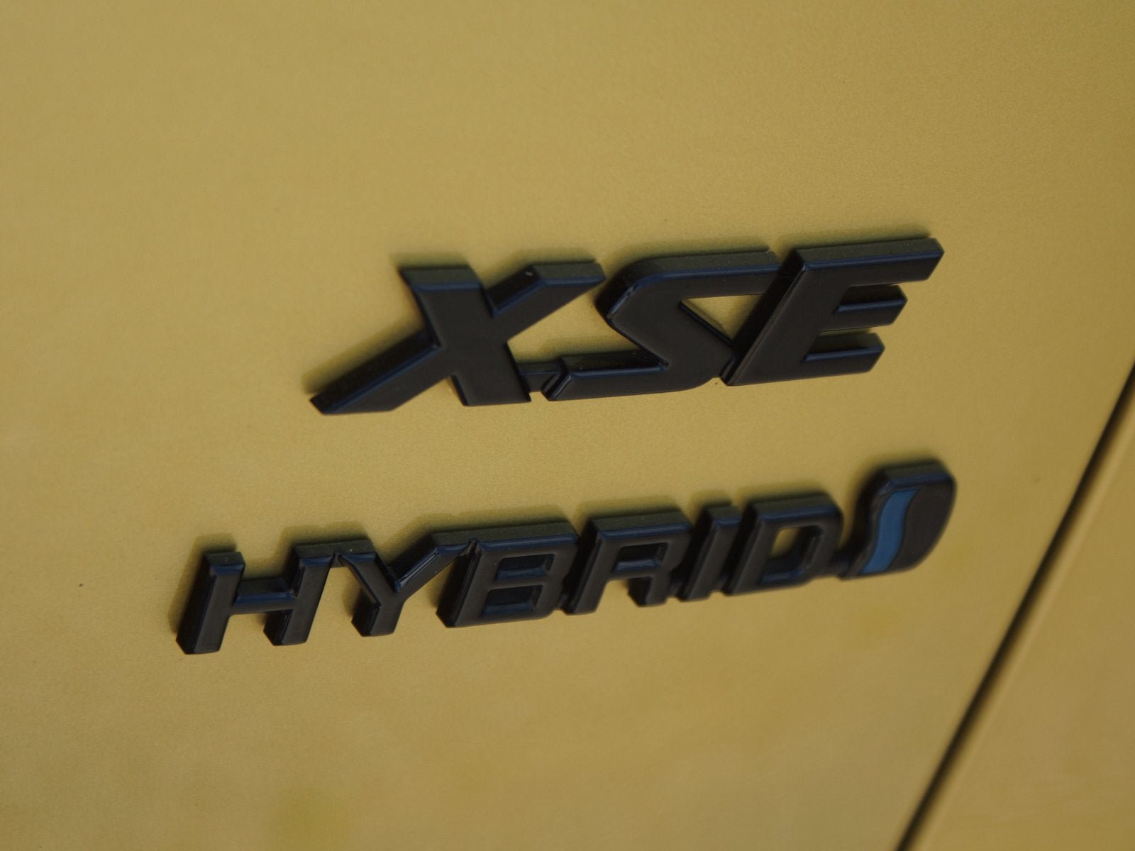 Used 2023 Toyota Corolla Cross AWD Hybrid image 18