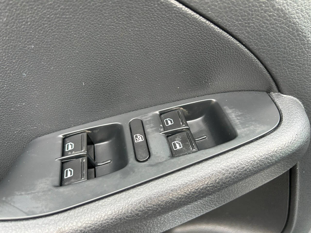 Used 2015 Volkswagen Jetta SE image 22