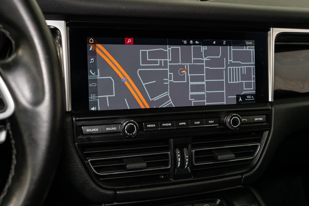 Used 2020 Porsche Macan S image 21