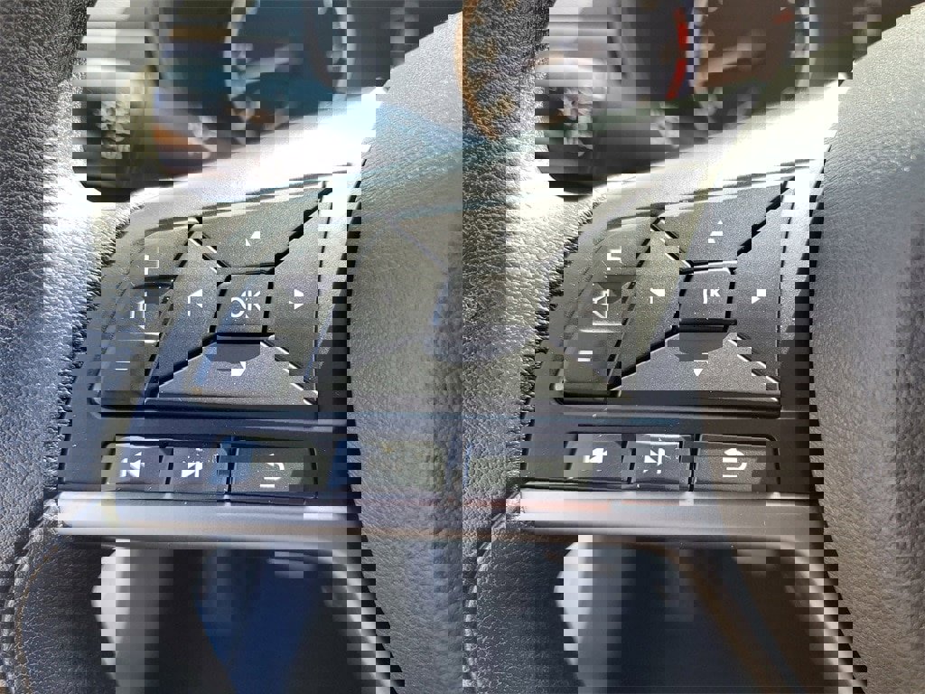 Used 2024 Nissan Altima 2.5 SV image 11