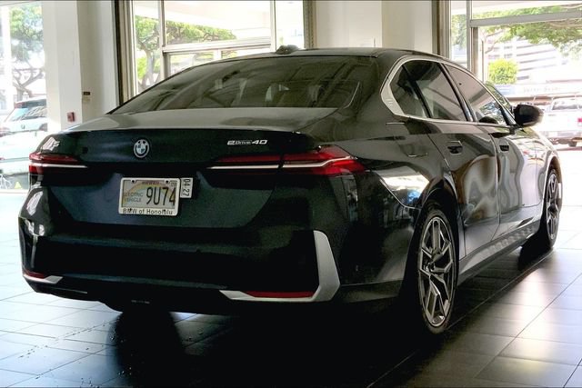 Used 2024 BMW i5 eDrive40i w/ M Sport Package RWD image 6
