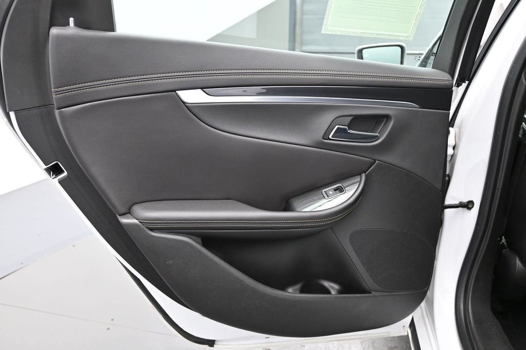 Used 2020 Chevrolet Impala LT FWD image 24