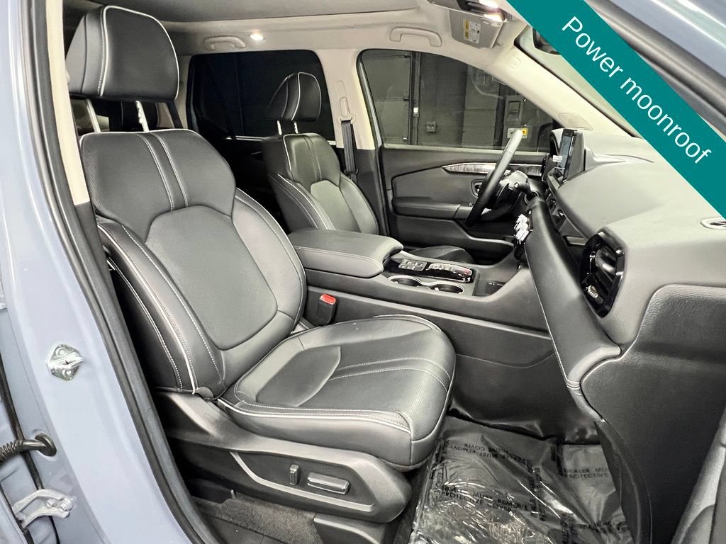Used 2025 Honda Pilot Elite image 8