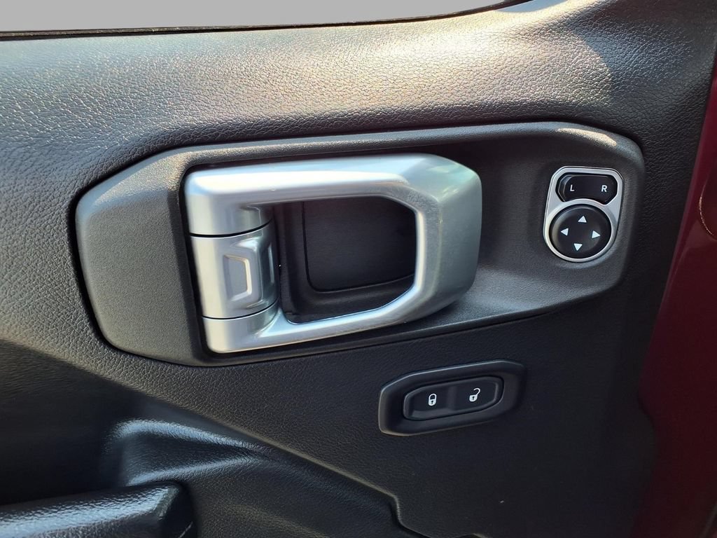 Used 2021 Jeep Wrangler Unlimited Sport AWD/4WD image 18