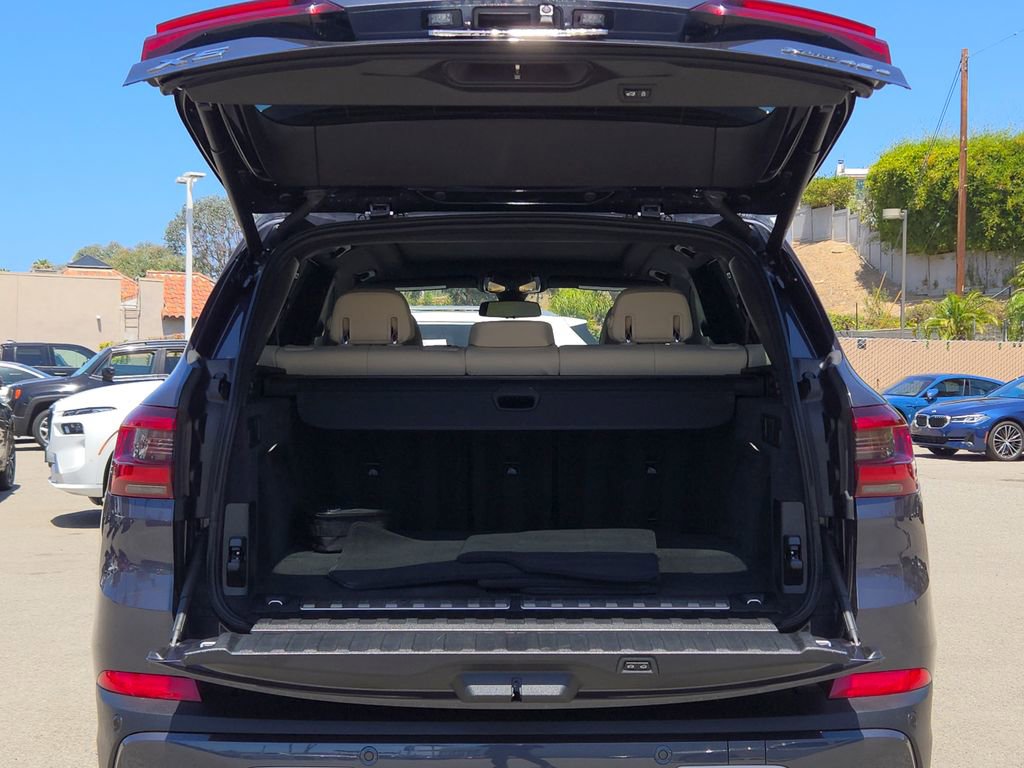Used 2021 BMW X5 xDrive45e w/ Parking Assistance Package AWD/4WD image 21