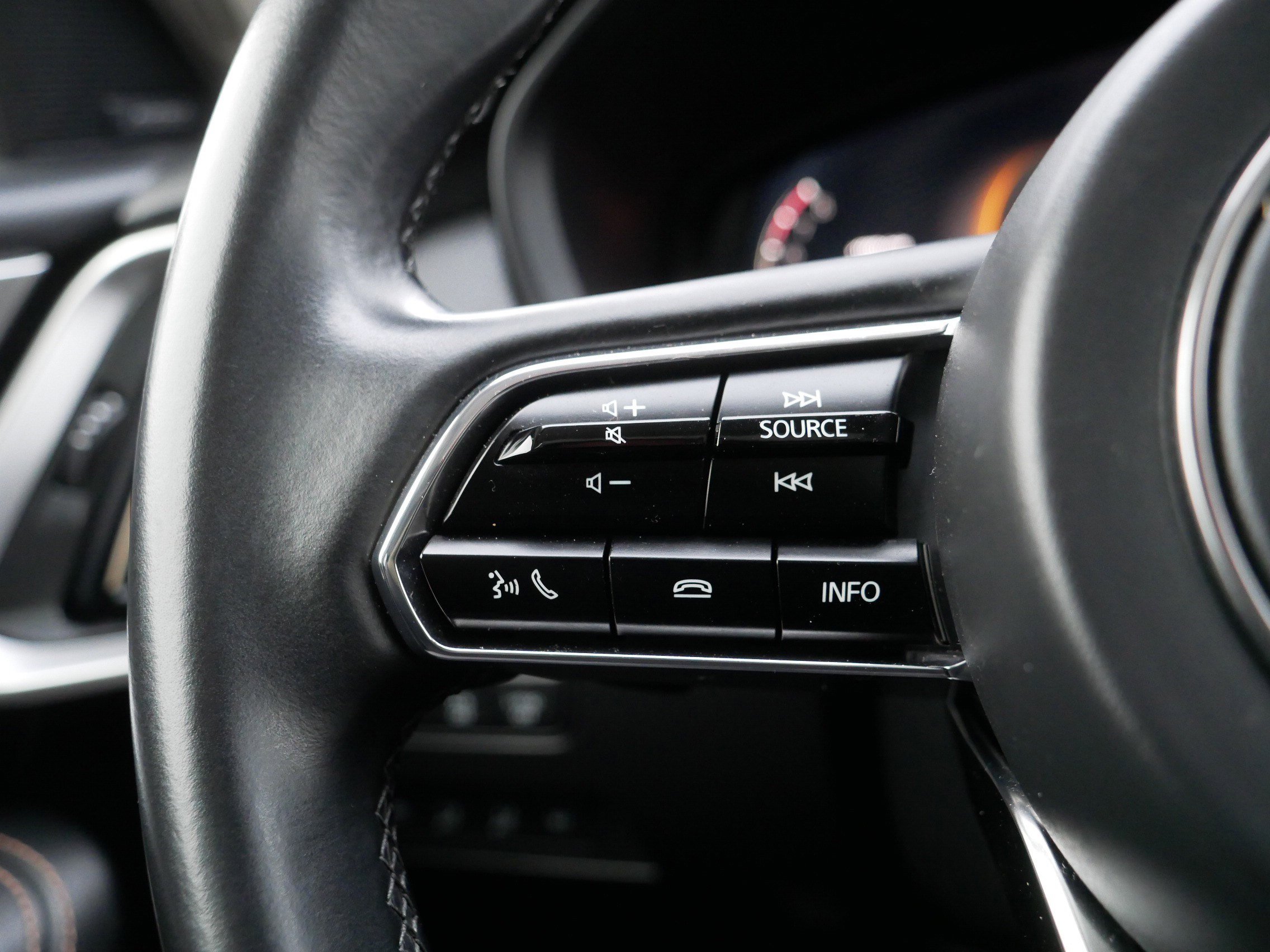 Used 2025 MAZDA CX-90 3.3 Turbo w/ Premium Sport Pkg image 28