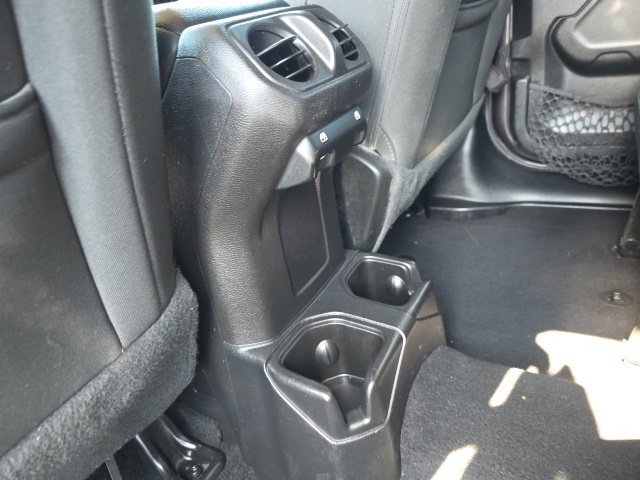 Used 2020 Jeep Wrangler Unlimited Sport S AWD/4WD image 32