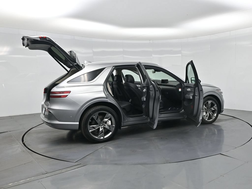 Used 2025 Genesis Electrified GV70 w/ Prestige Package AWD/4WD image 4