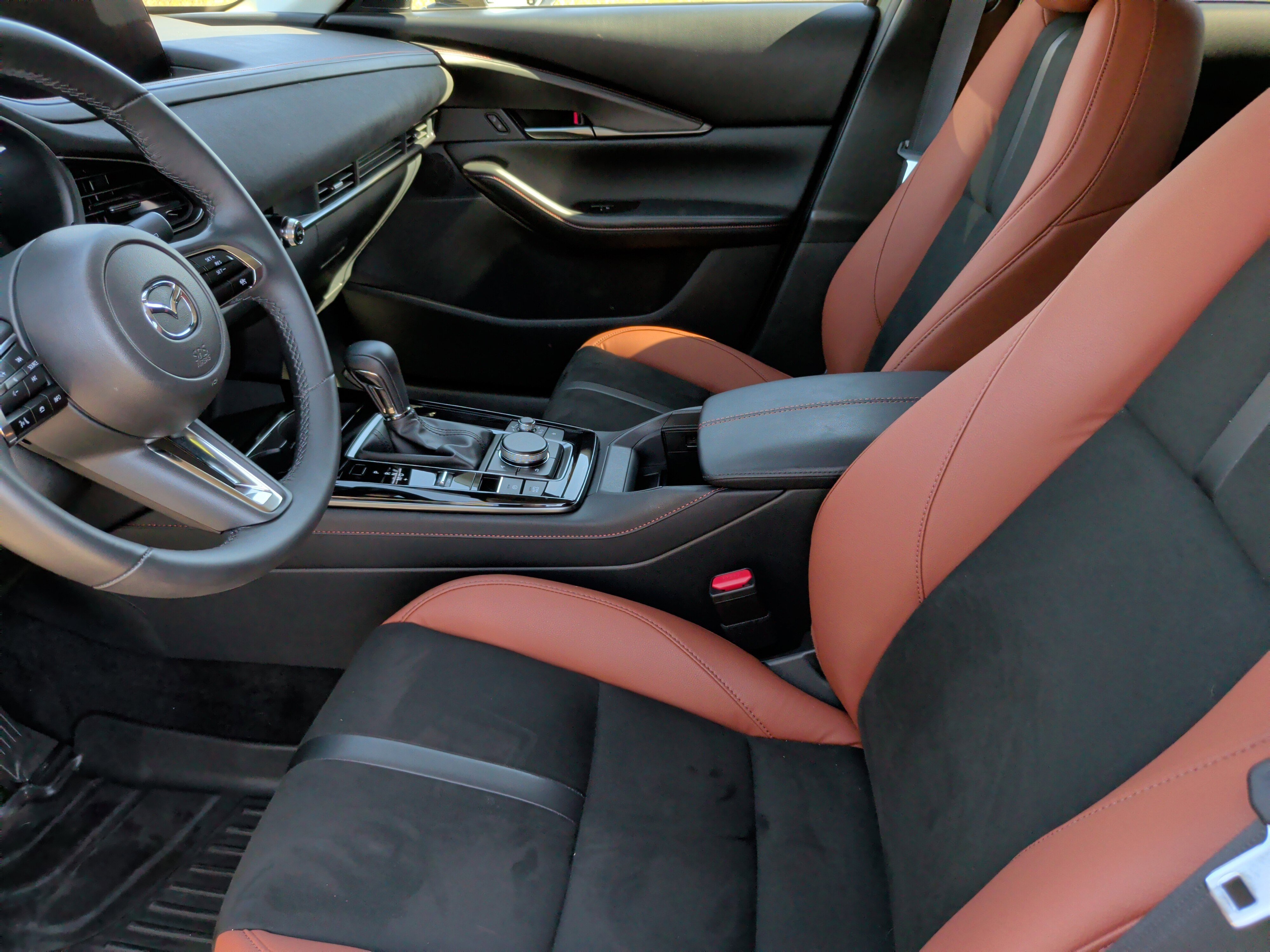 Used 2025 MAZDA CX-30 Carbon image 26