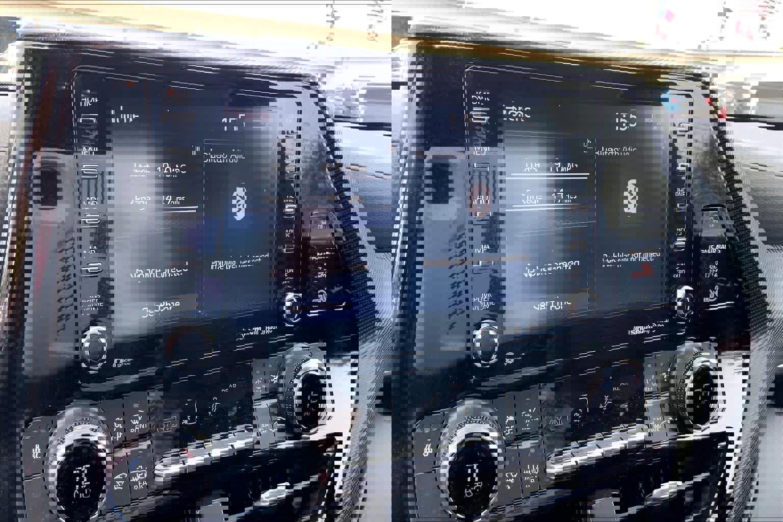 Used 2021 Toyota Highlander XSE image 32