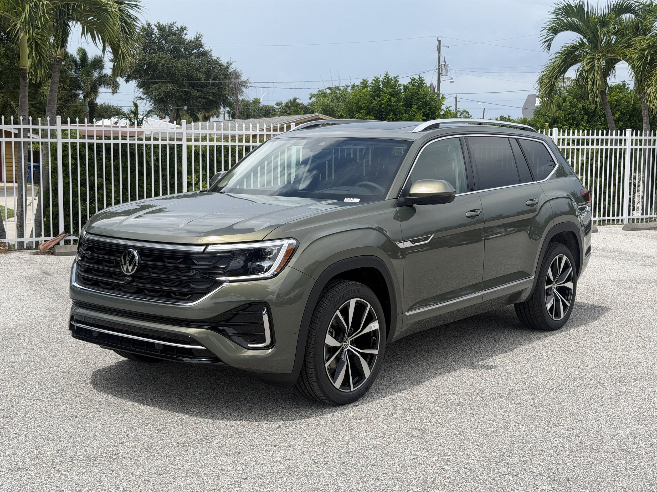 New 2026 Volkswagen Atlas SEL Premium R-Line AWD/4WD image 3