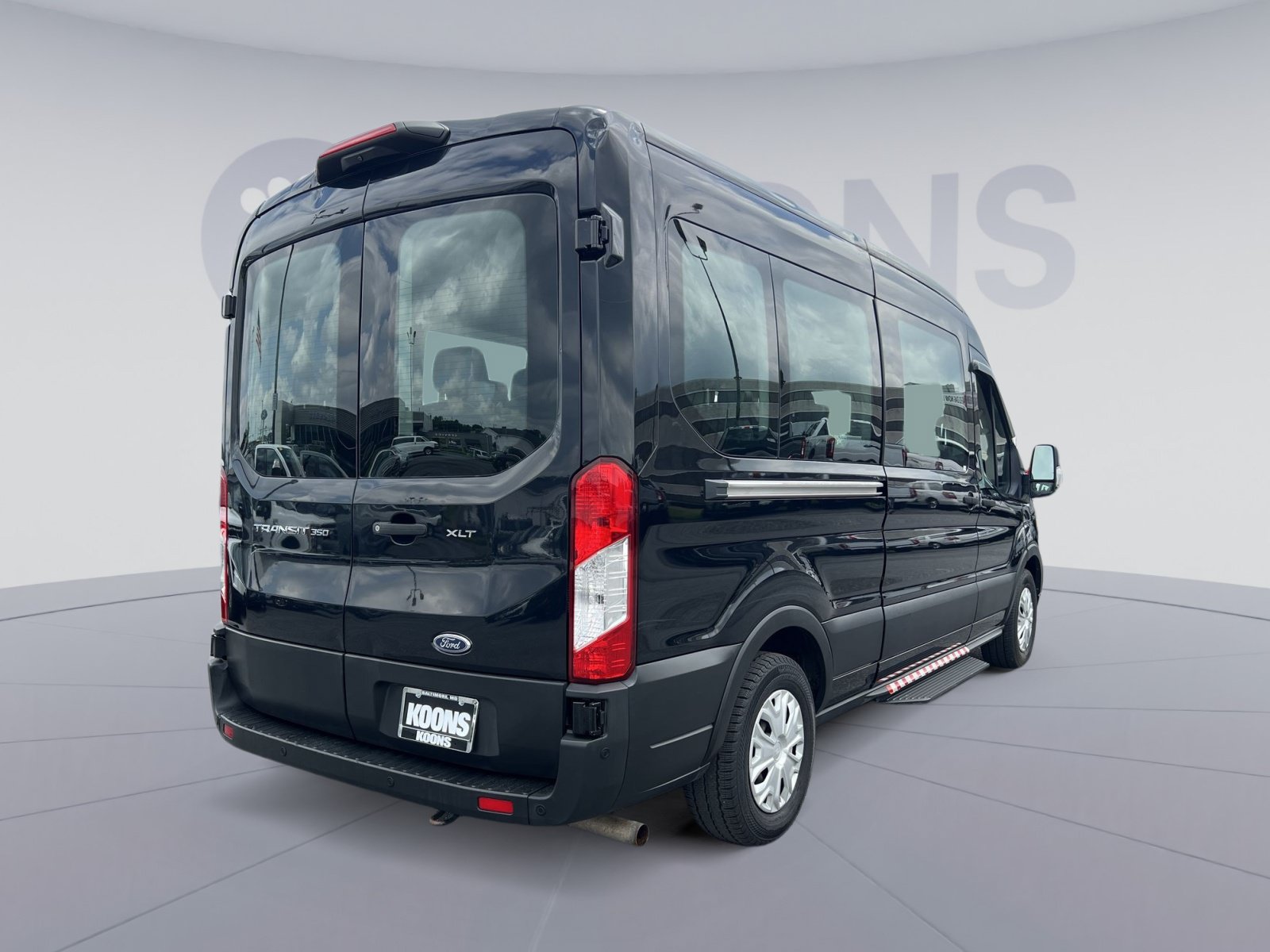 Used 2021 Ford Transit 350 XLT RWD image 7