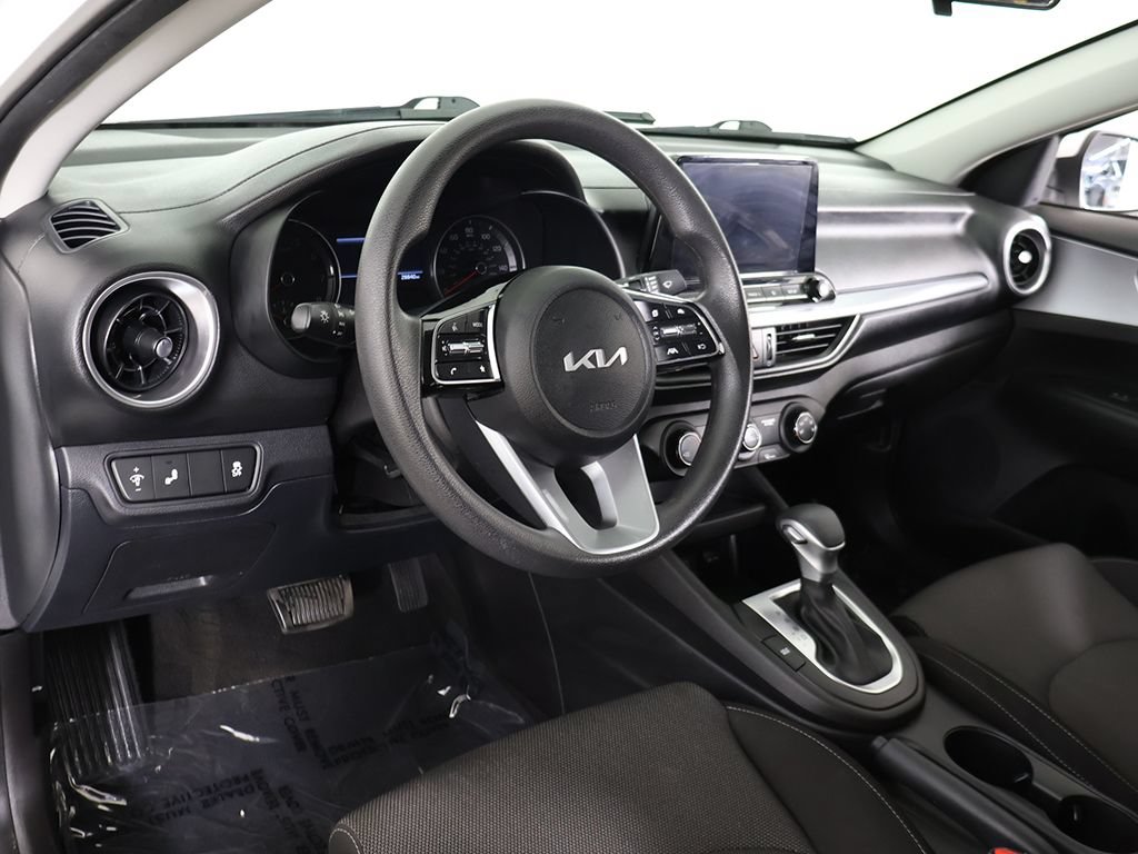Used 2022 Kia Forte LXS w/ LXS Technology Package FWD image 25