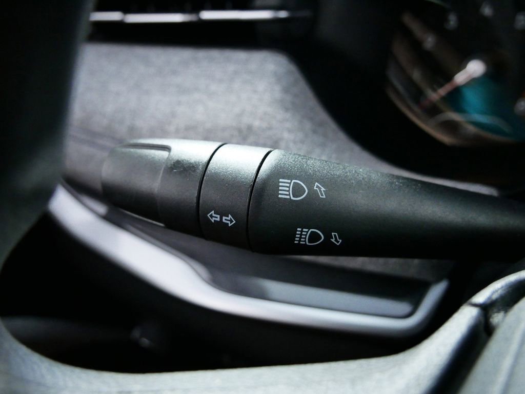 Used 2024 Jeep Compass Sport image 35