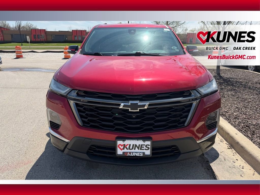Used 2022 Chevrolet Traverse Premier w/ Redline Edition AWD/4WD image 3
