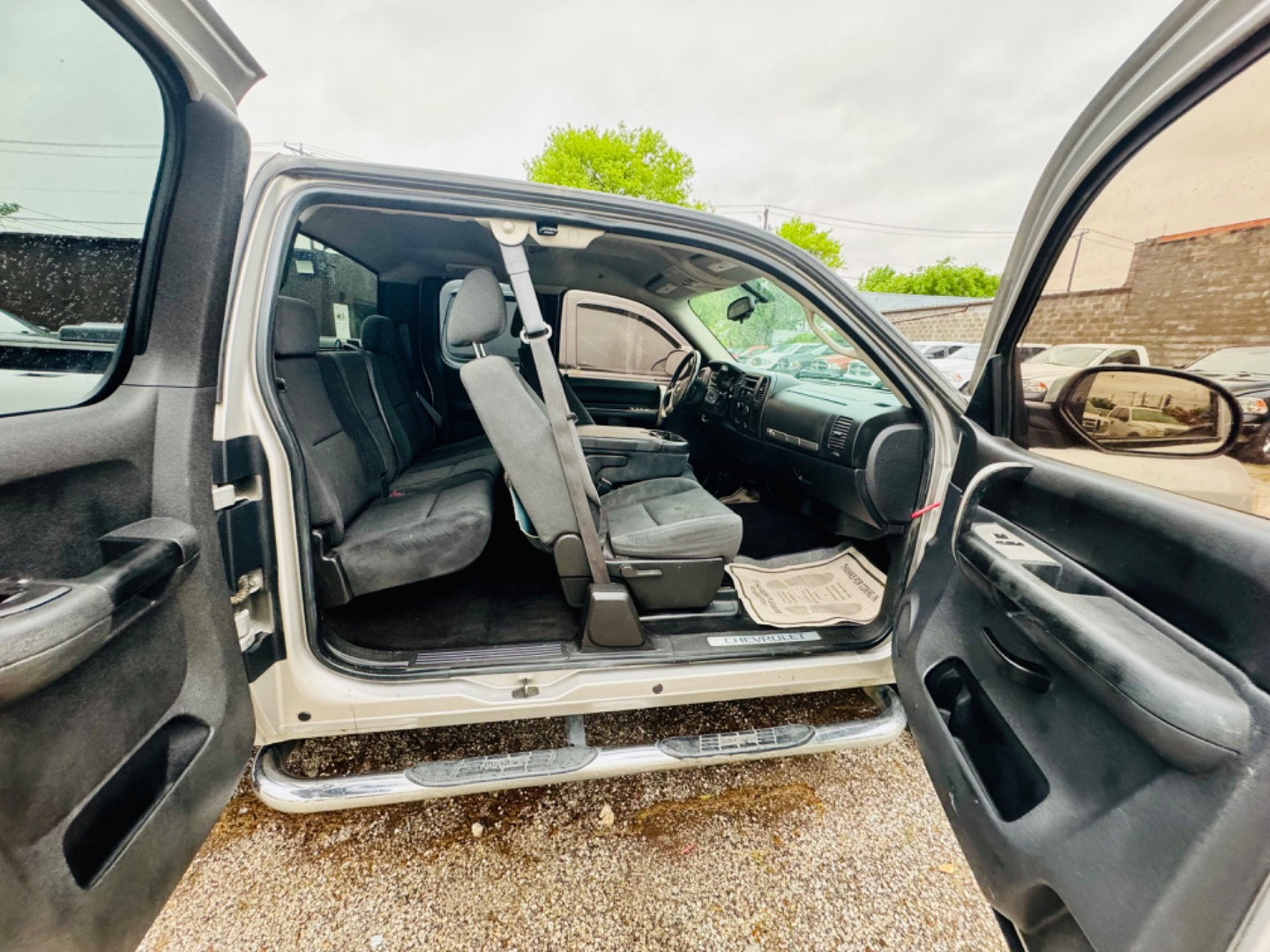 Used 2009 Chevrolet Silverado 1500 LT w/ Texas Edition image 7