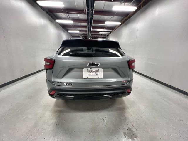 New 2026 Chevrolet Trax RS w/ Sunroof Package FWD image 7