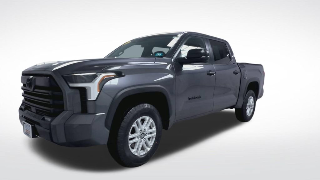 Used 2025 Toyota Tundra SR5 AWD/4WD image 19