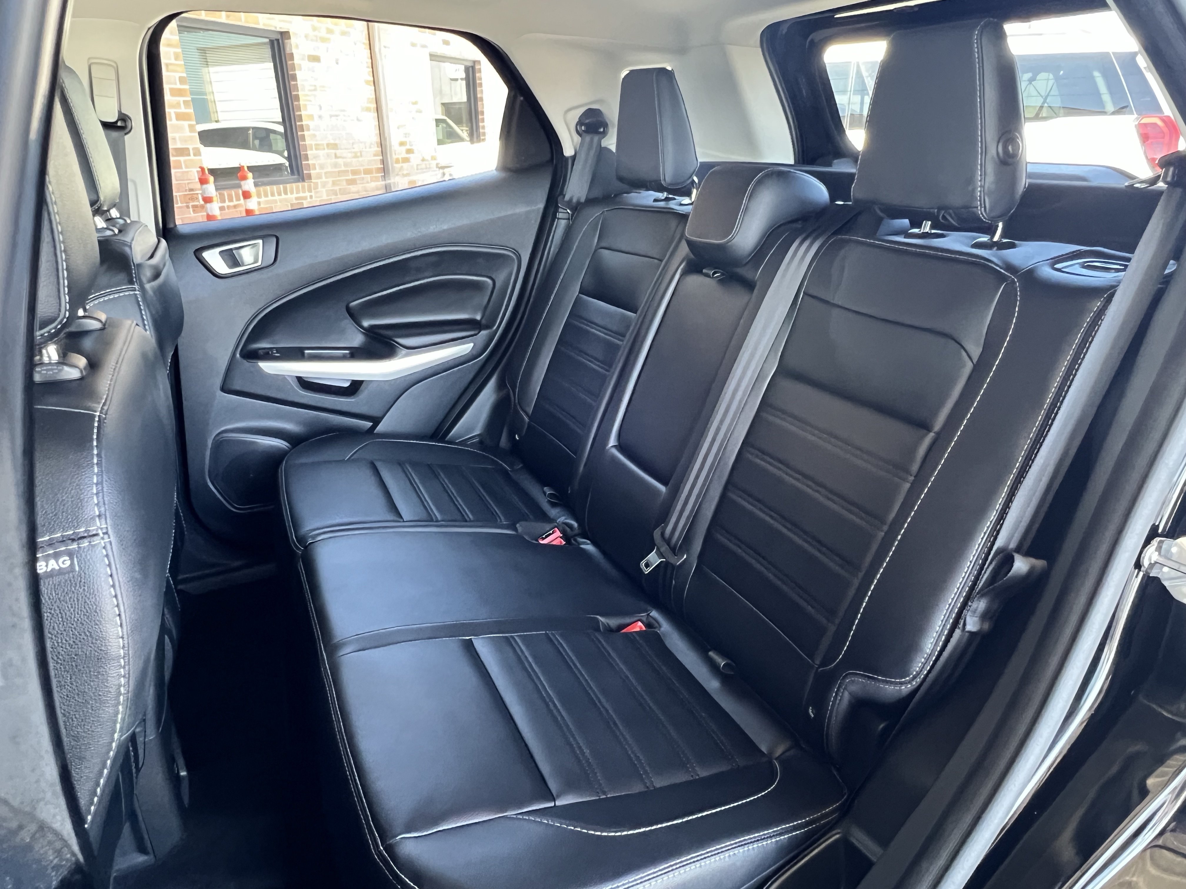 Used 2022 Ford EcoSport Titanium AWD/4WD image 18
