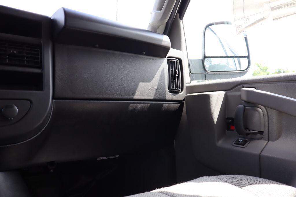 New 2025 Chevrolet Express 2500 w/ Driver Convenience Package RWD image 36