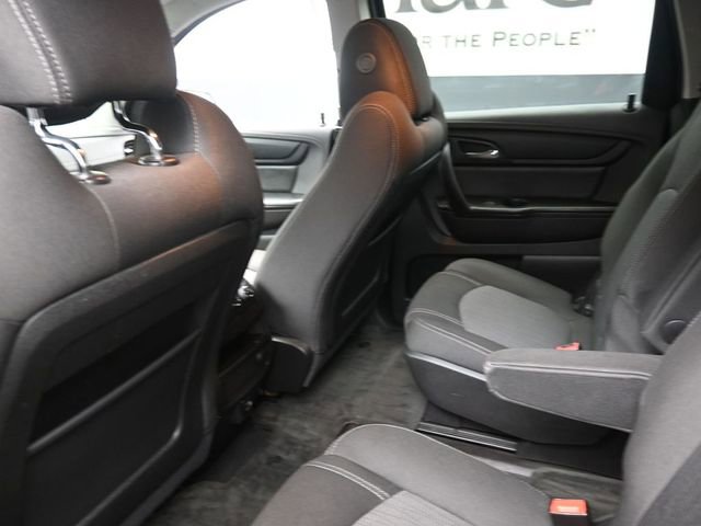 Used 2017 Chevrolet Traverse LT image 18