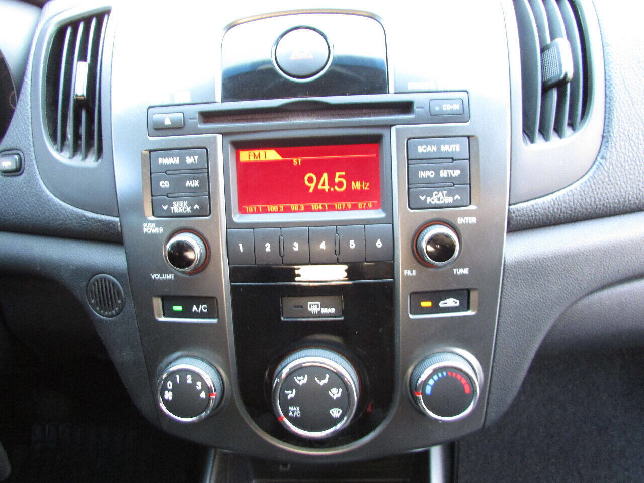Used 2013 Kia Forte EX FWD image 27