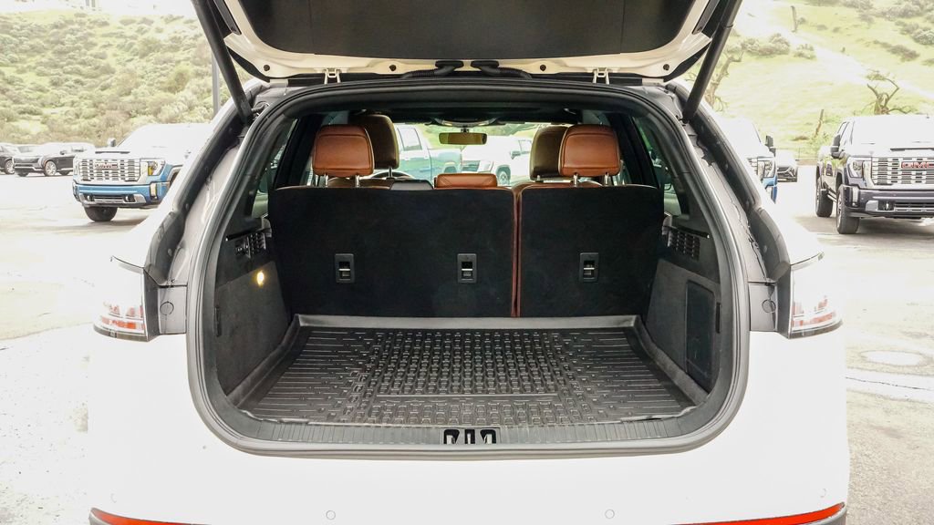 Used 2023 Lincoln Nautilus Reserve w/ Equipment Group 201A image 12