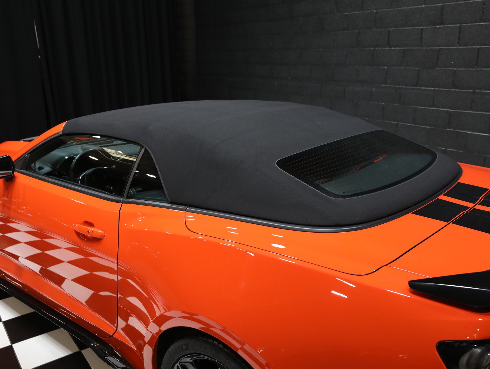 Used 2020 Chevrolet Camaro SS RWD image 9