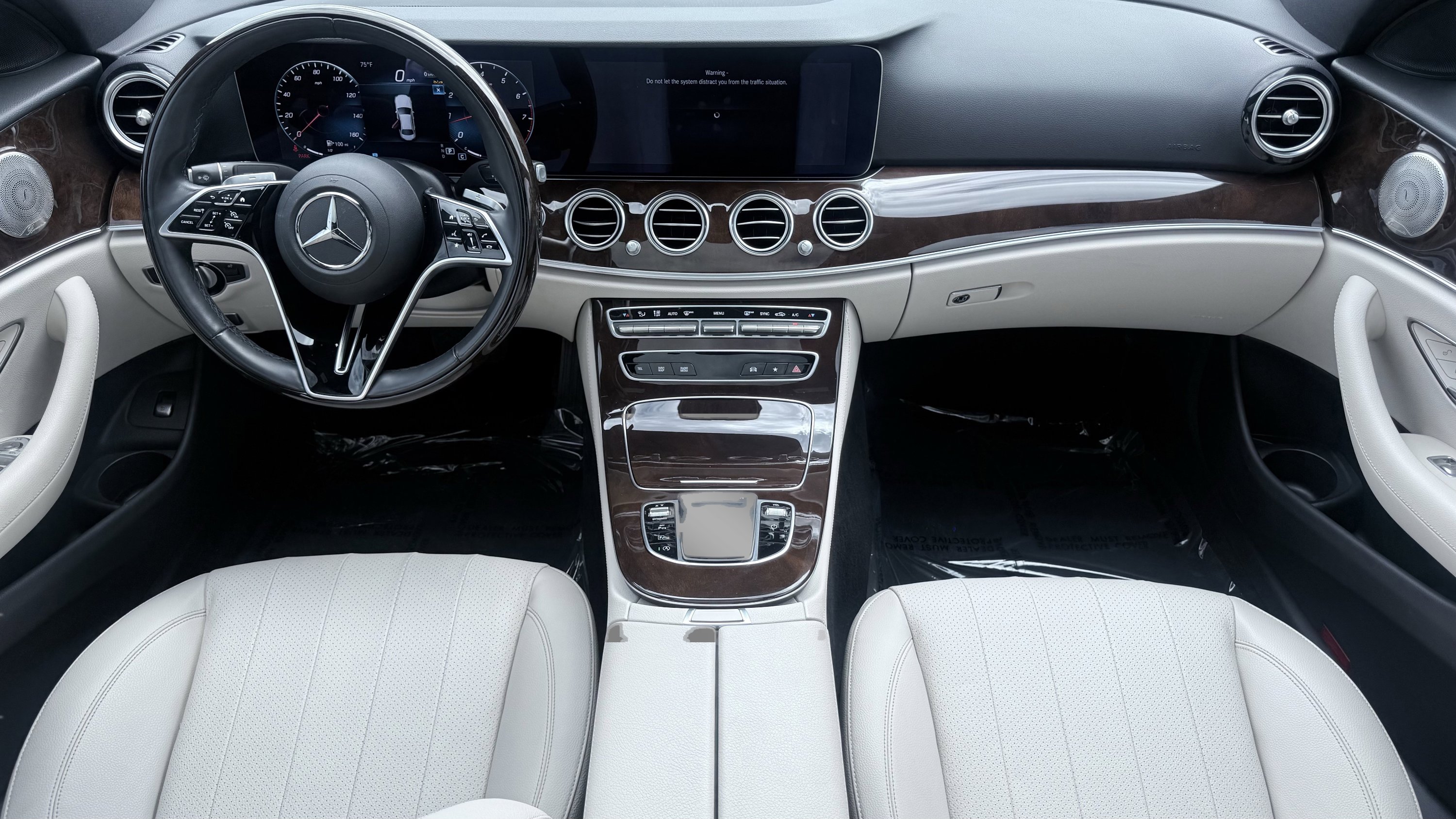 Used 2023 Mercedes-Benz E 350 Sedan image 2