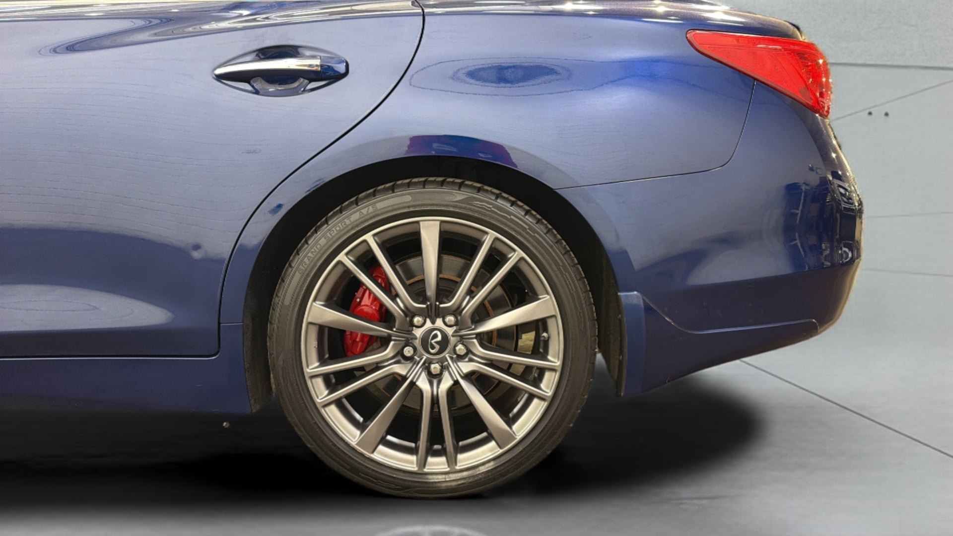 Used 2017 INFINITI Q50 Red Sport 400 RWD image 37