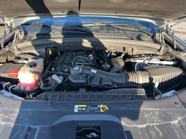 Used 2023 Jeep Grand Cherokee L Laredo AWD/4WD image 9