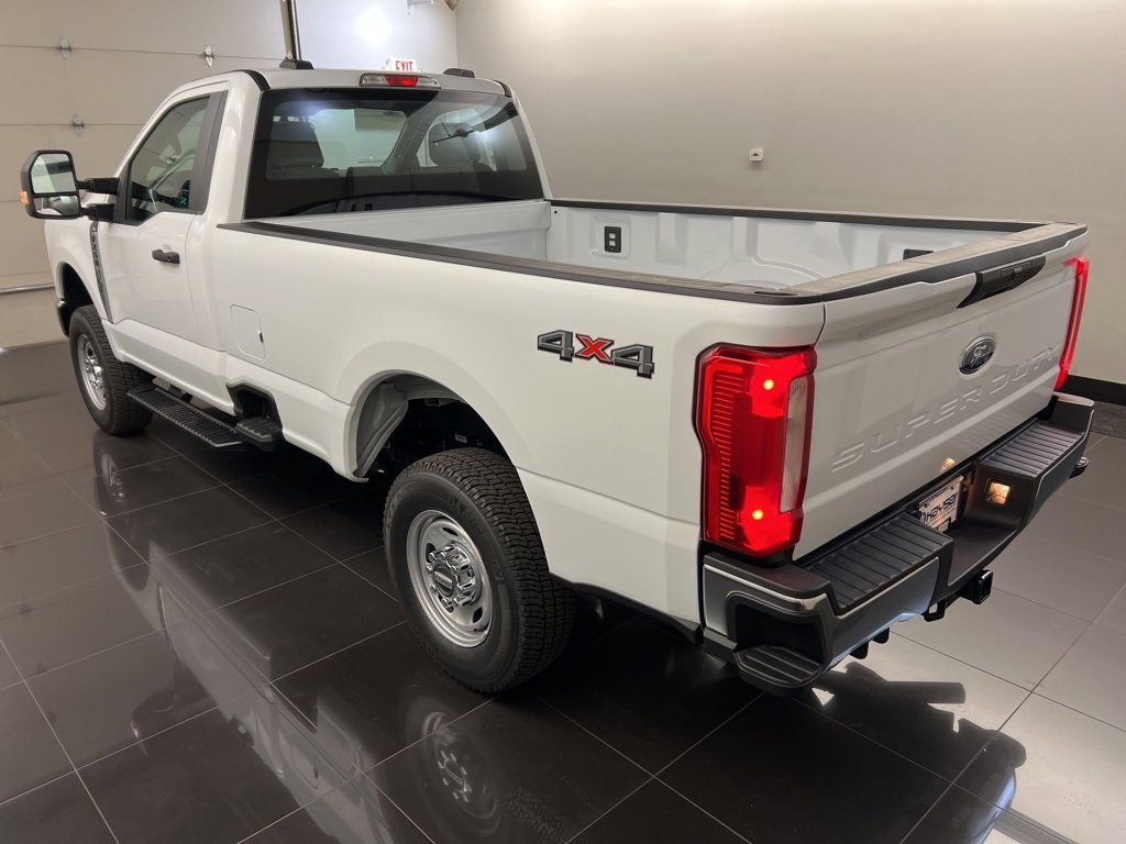 New 2026 Ford F250 XL w/ XL Chrome Package image 4