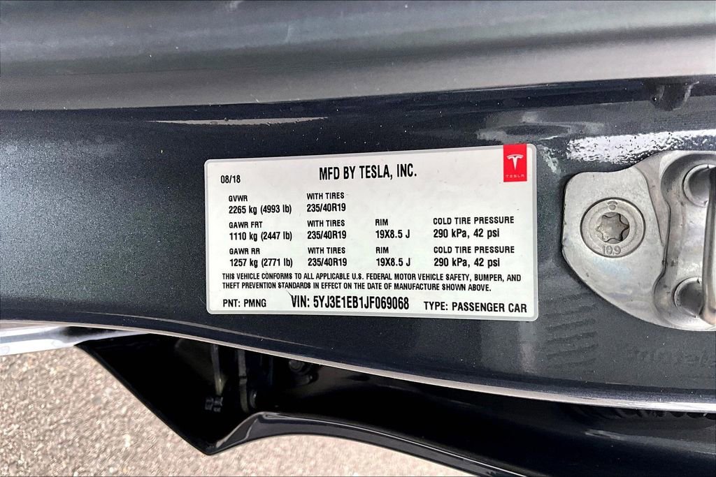 Used 2018 Tesla Model 3 Long Range image 31