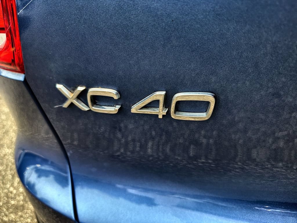 Used 2021 Volvo XC40 T5 R-Design AWD/4WD image 15